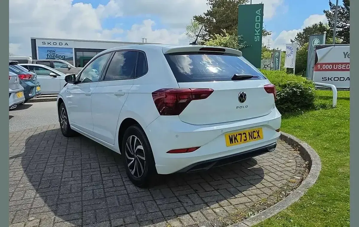 Used VW Polo Life 95 HP (69 kW) 2023 White Hatchback