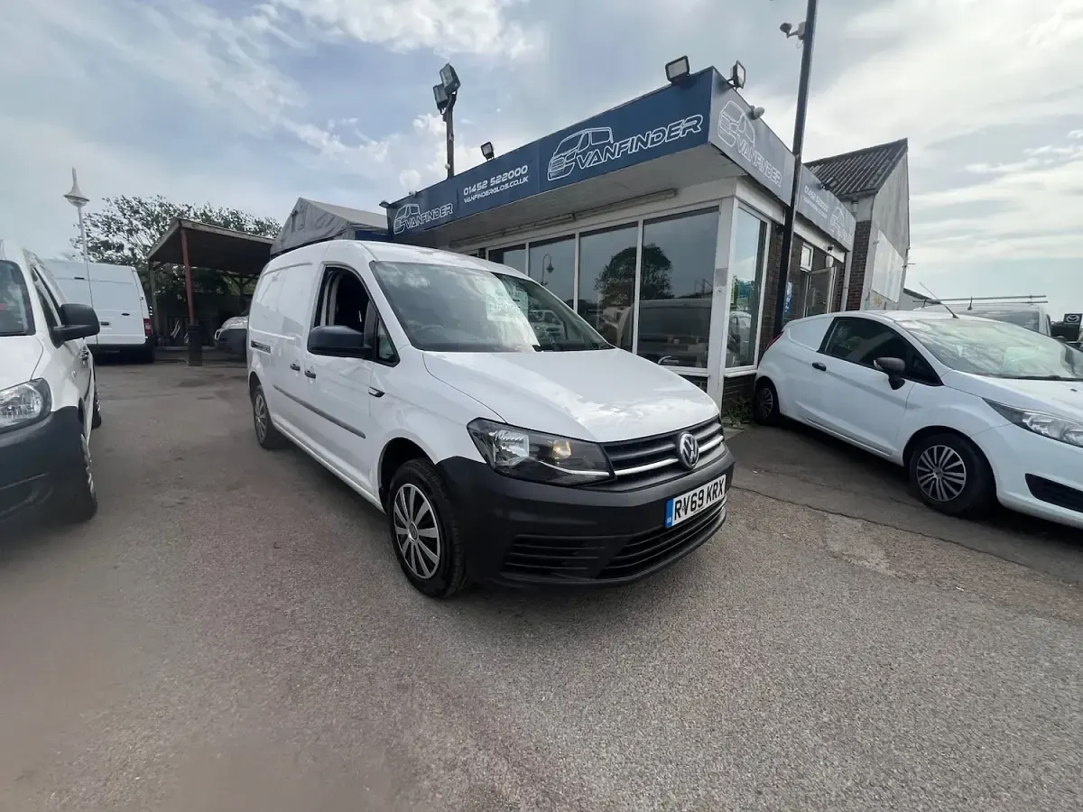 Used VW Caddy Startline 102 HP (75 kW) 2019 White MPV