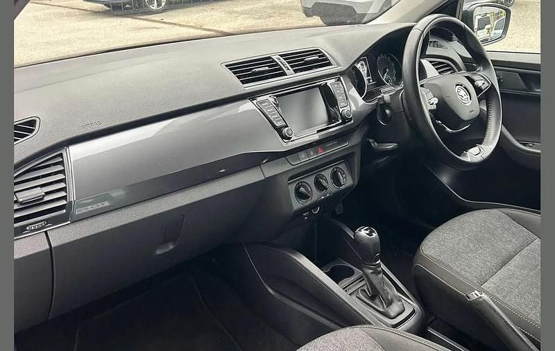 Used Skoda Fabia SE Drive 94 HP (69 kW) 2021 Black magic pearl effect Estate