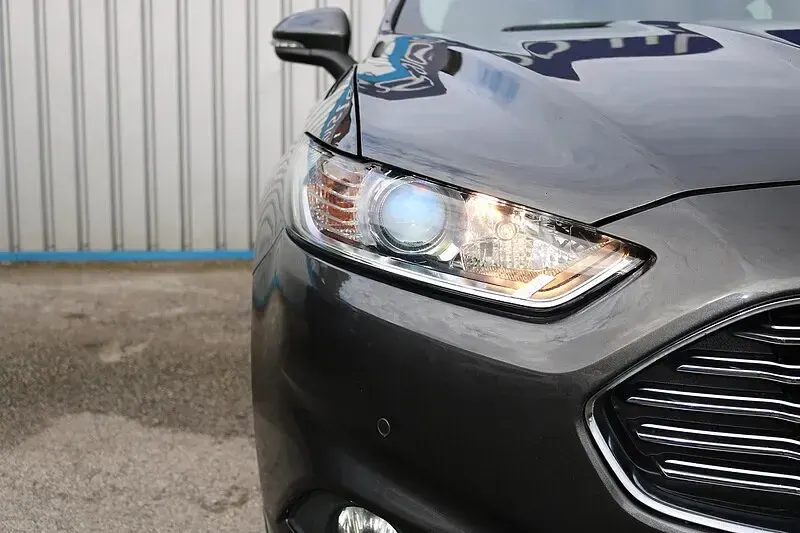 Used Ford Mondeo Style 150 HP (110 kW) 2015 Grey Hatchback