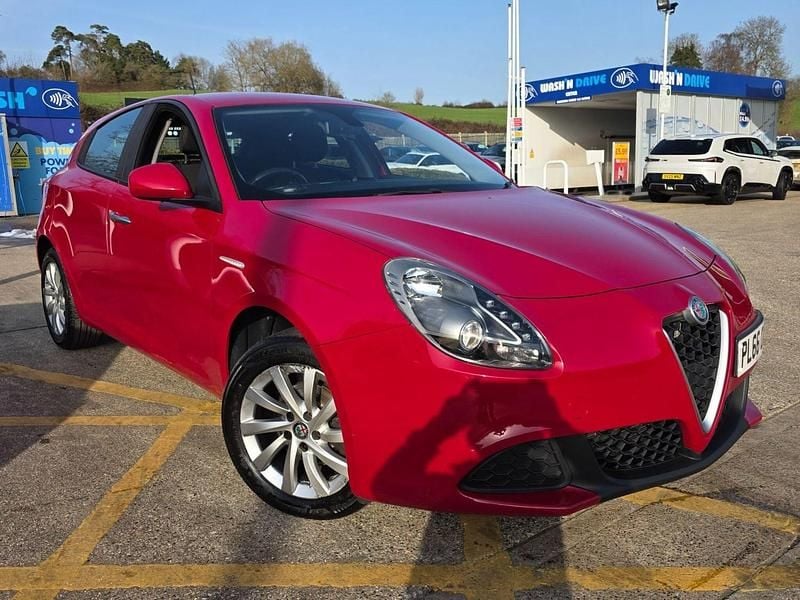 Used Alfa Romeo Giulietta 2016 Red Hatchback