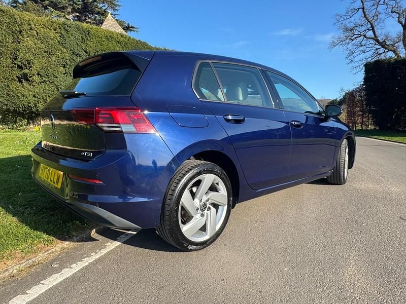 Used VW Golf VII Life 150 HP (110 kW) 2020 Blue Hatchback