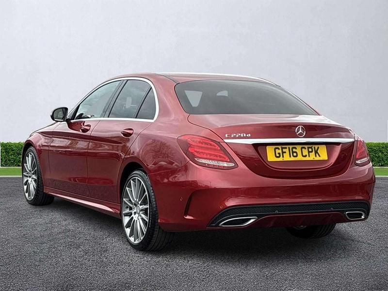 Begagnad Mercedes C220 AMG line 2016 Röd Sedan