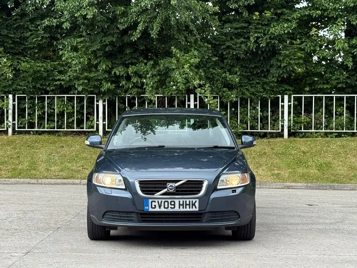 Used Volvo S40 2009 Blue Sedan