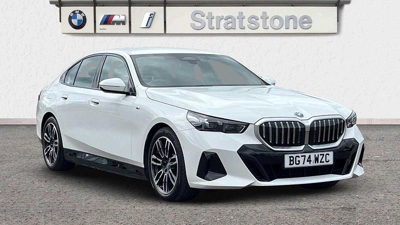White Used 2024 BMW 530e M Sport | £44,599 (Good price) - Image 1/3