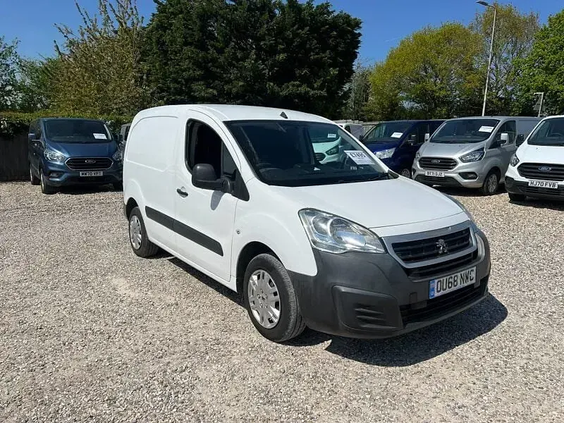Begagnad Peugeot Partner 2018 Vit