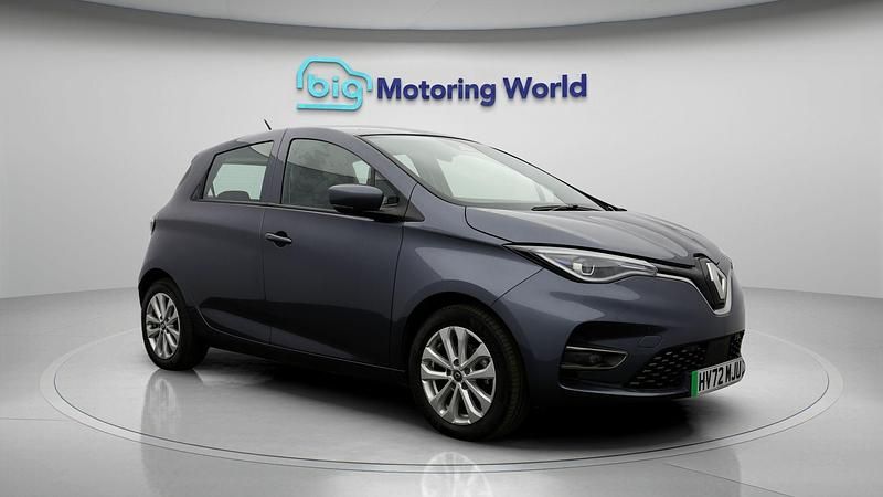 Used 2022 Renault Zoe Version S Hatchback | £10,400 (Fair price) - Image 1/4