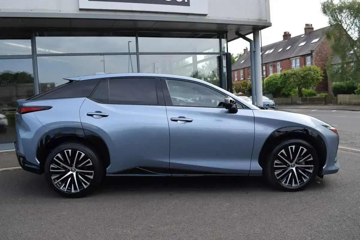 Used Lexus RZ 450e 230 kW (313 HP) 2024 Blue SUV