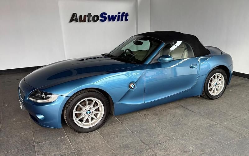 Begagnad BMW Z4 2005 Blå Cab