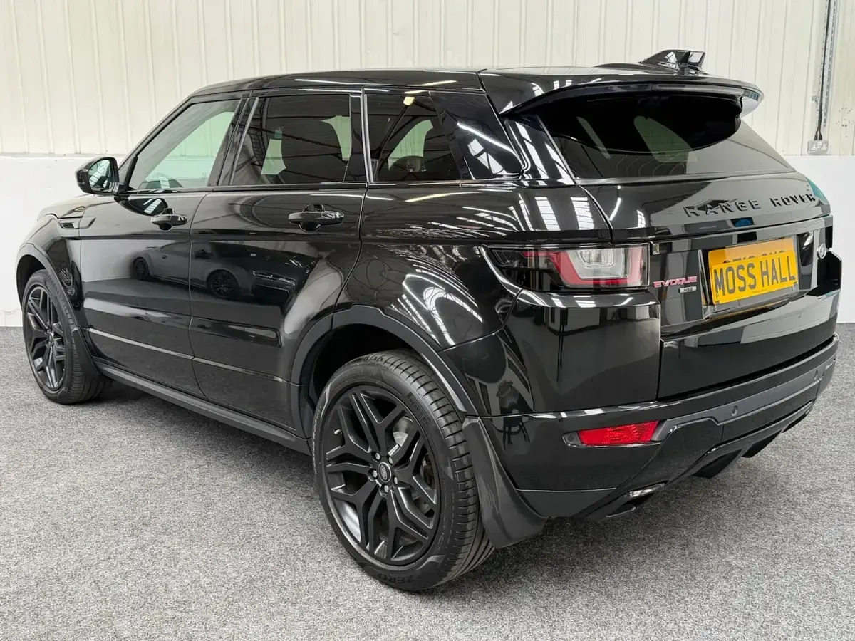 Used Land Rover Range Rover evoque HSE Dynamic 2018 Black Estate