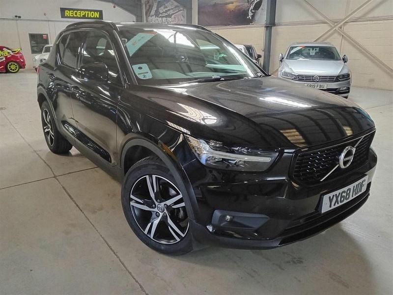 Used Volvo XC40 R-Design 150 HP (110 kW) 2018 Black SUV