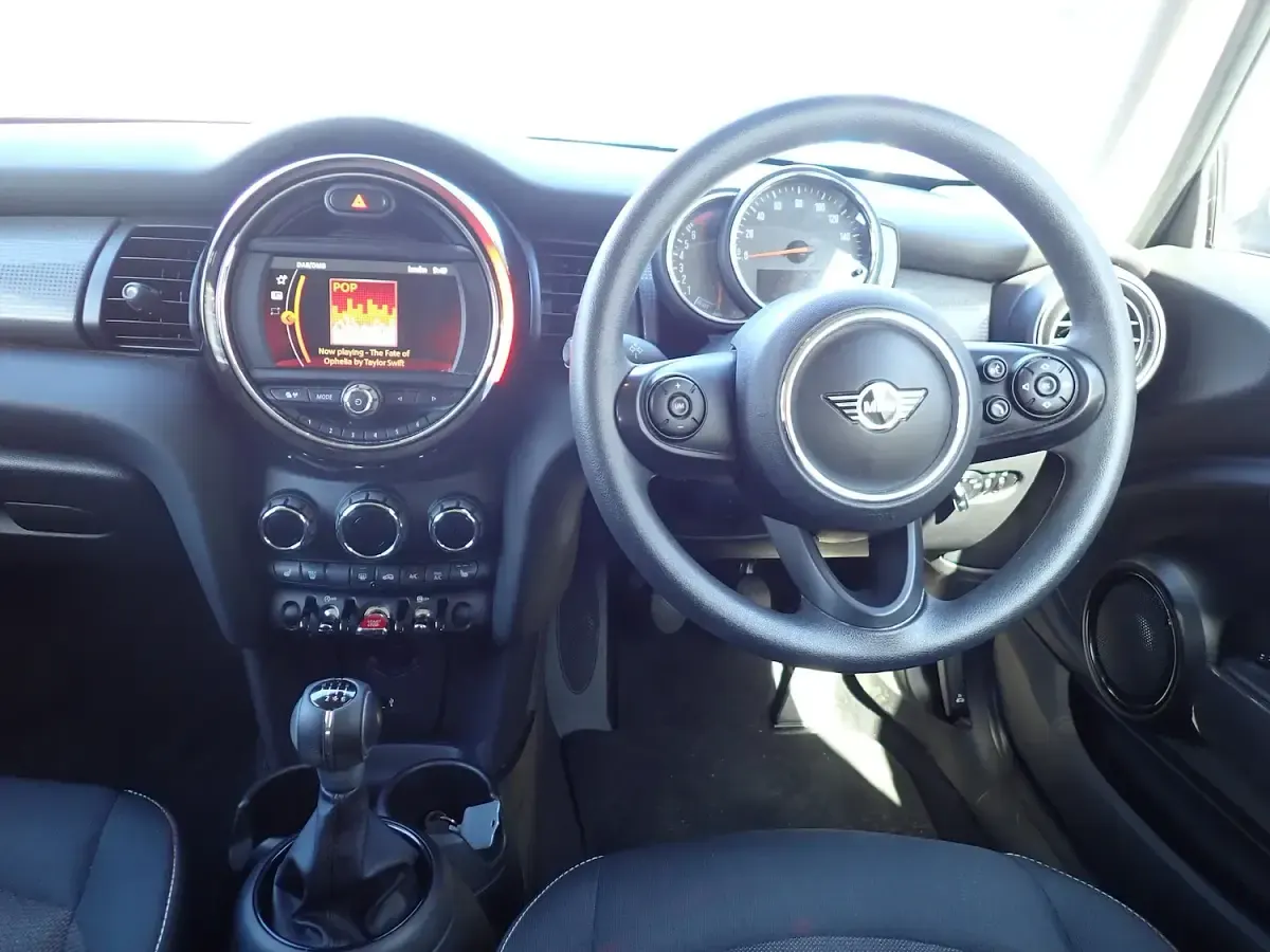 Used Mini Cooper Classic 136 HP (100 kW) 2019 Grey Hatchback