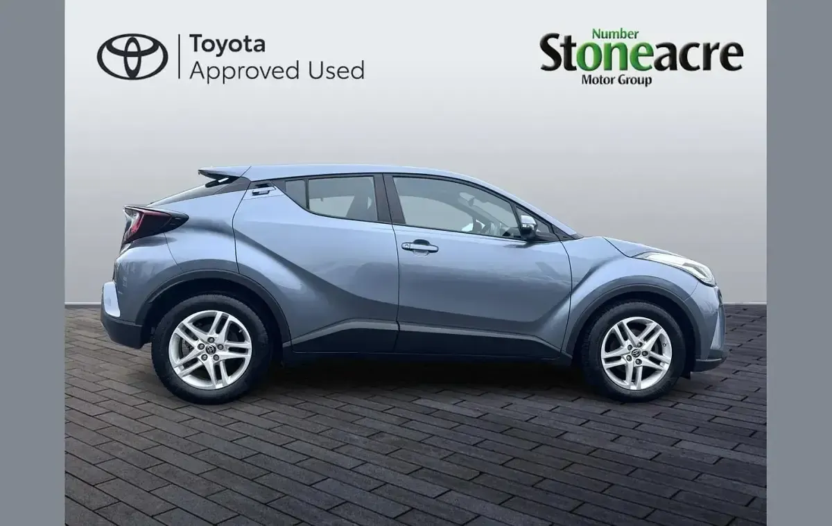 Używany Toyota C-HR 122 KM (89 kW) 2023 Szary SUV