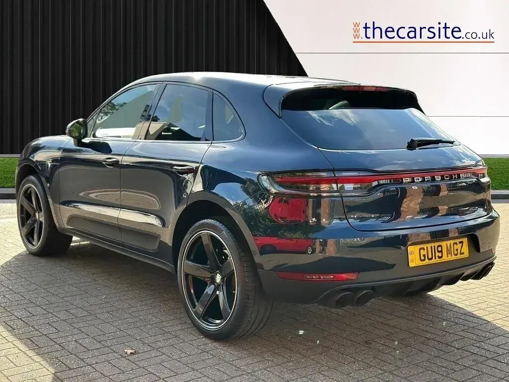 Used Porsche Macan 354 HP (260 kW) 2019 Blue SUV