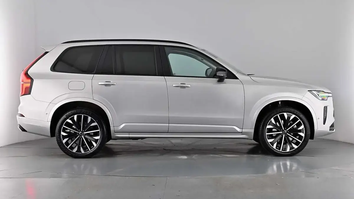 Used Volvo XC90 Plus 455 HP (334 kW) 2025 Silver dawn SUV