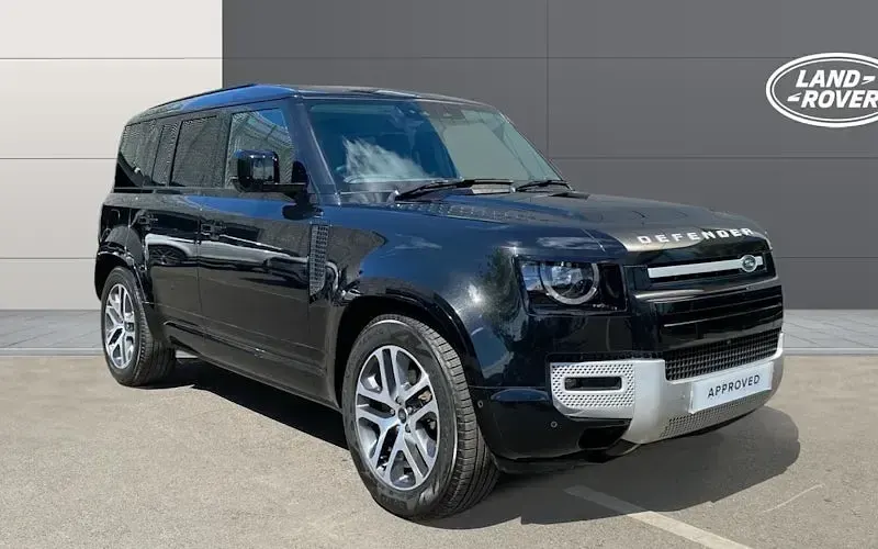 Used Land Rover Defender 249 HP (183 kW) 2024 SUV