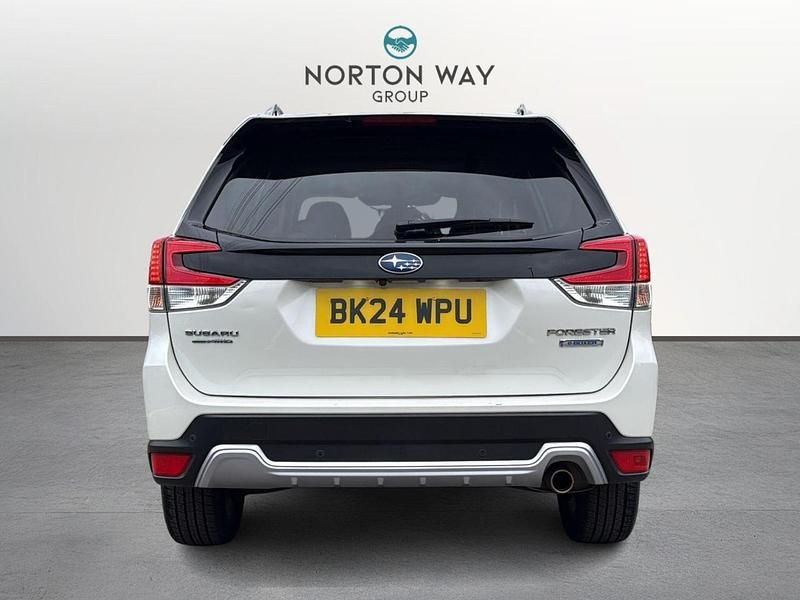 Used Subaru Forester Premium 148 HP (108 kW) 2024 White SUV