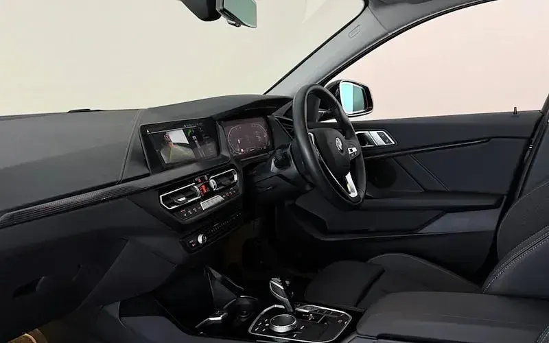 Used BMW 118 Sport Line 136 HP (100 kW) 2024 Hatchback