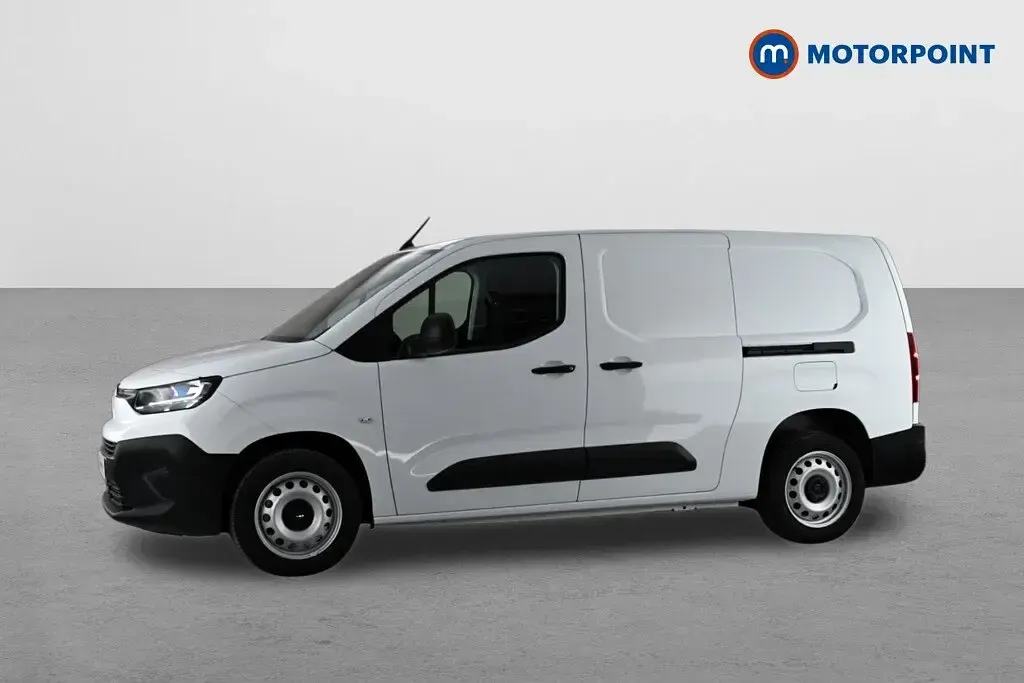 New Citroën Berlingo 100 HP (73 kW) 2026 White MPV