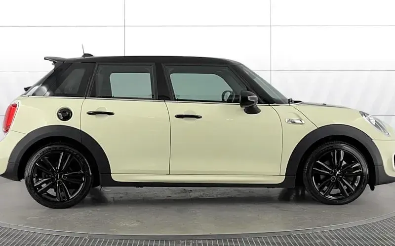 Used Mini Cooper S Hatch 192 HP (141 kW) 2018 White Hatchback