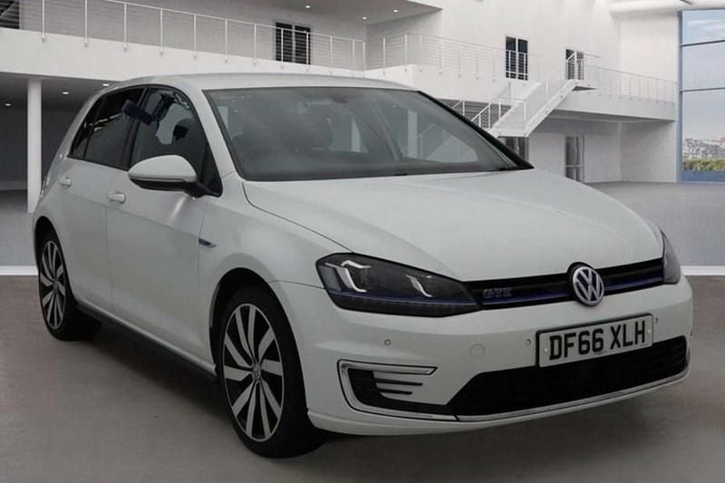 Used VW Golf VII GTE 204 HP (150 kW) 2016 White Hatchback