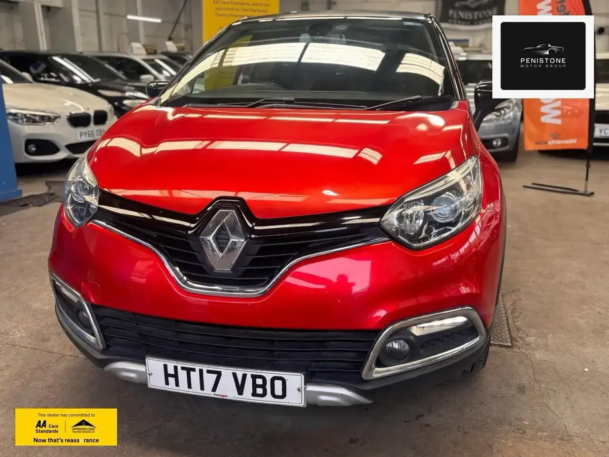 Used Renault Captur Signature 110 HP (80 kW) 2017 Red/black SUV