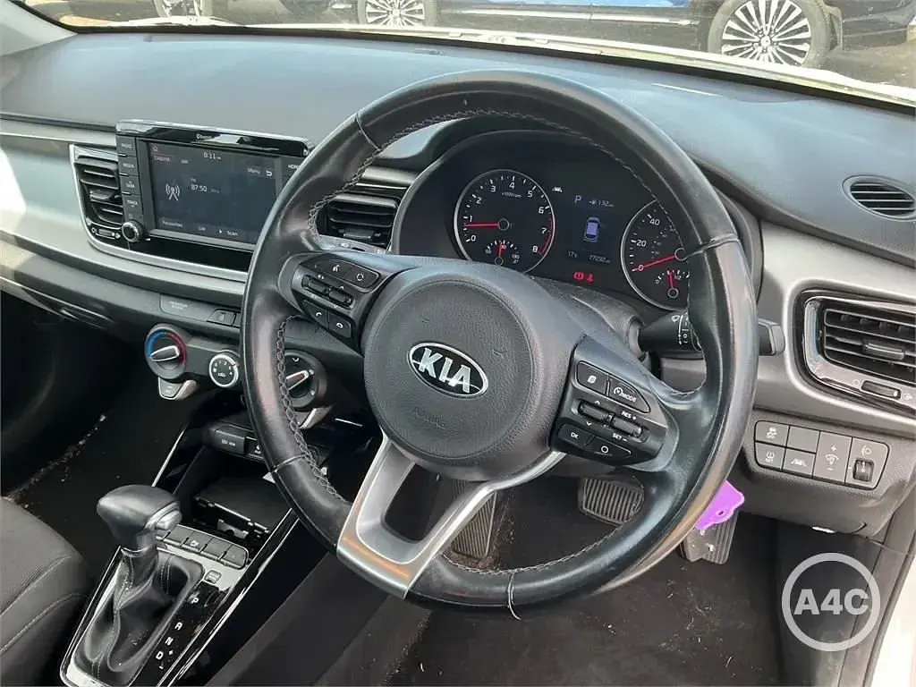 Used Kia Rio 98 HP (72 kW) 2019 White Hatchback