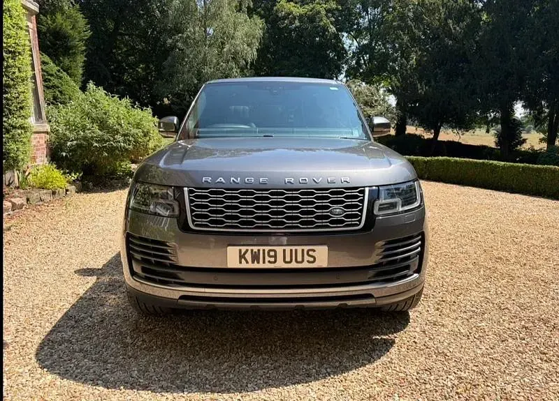 Used Land Rover Range Rover Vogue 275 HP (202 kW) 2019 Grey SUV