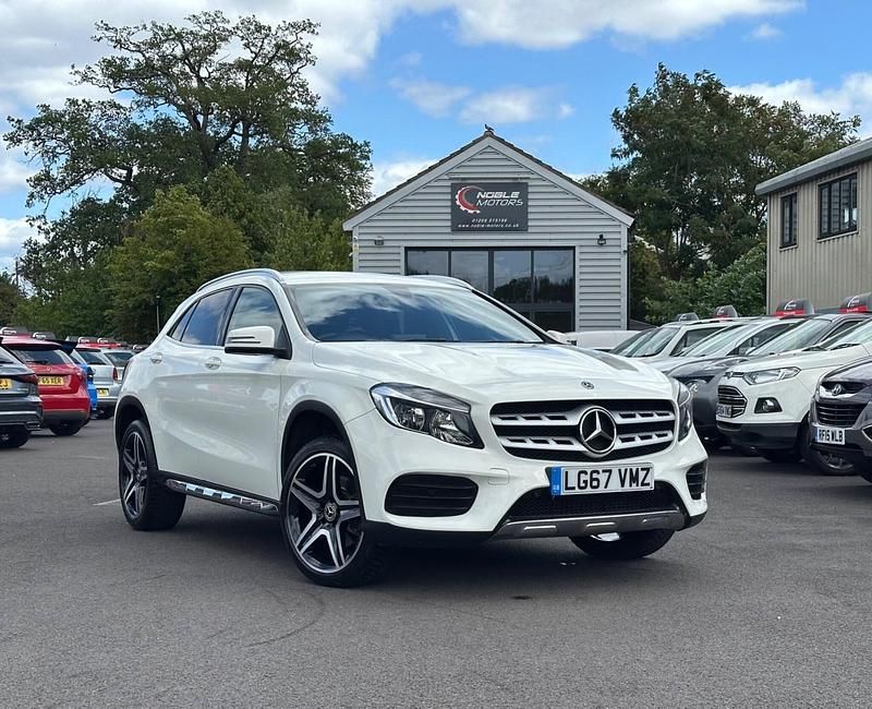 White Used 2017 Mercedes GLA220 AMG line SUV | £15,990 (Fair price) - Image 1/4