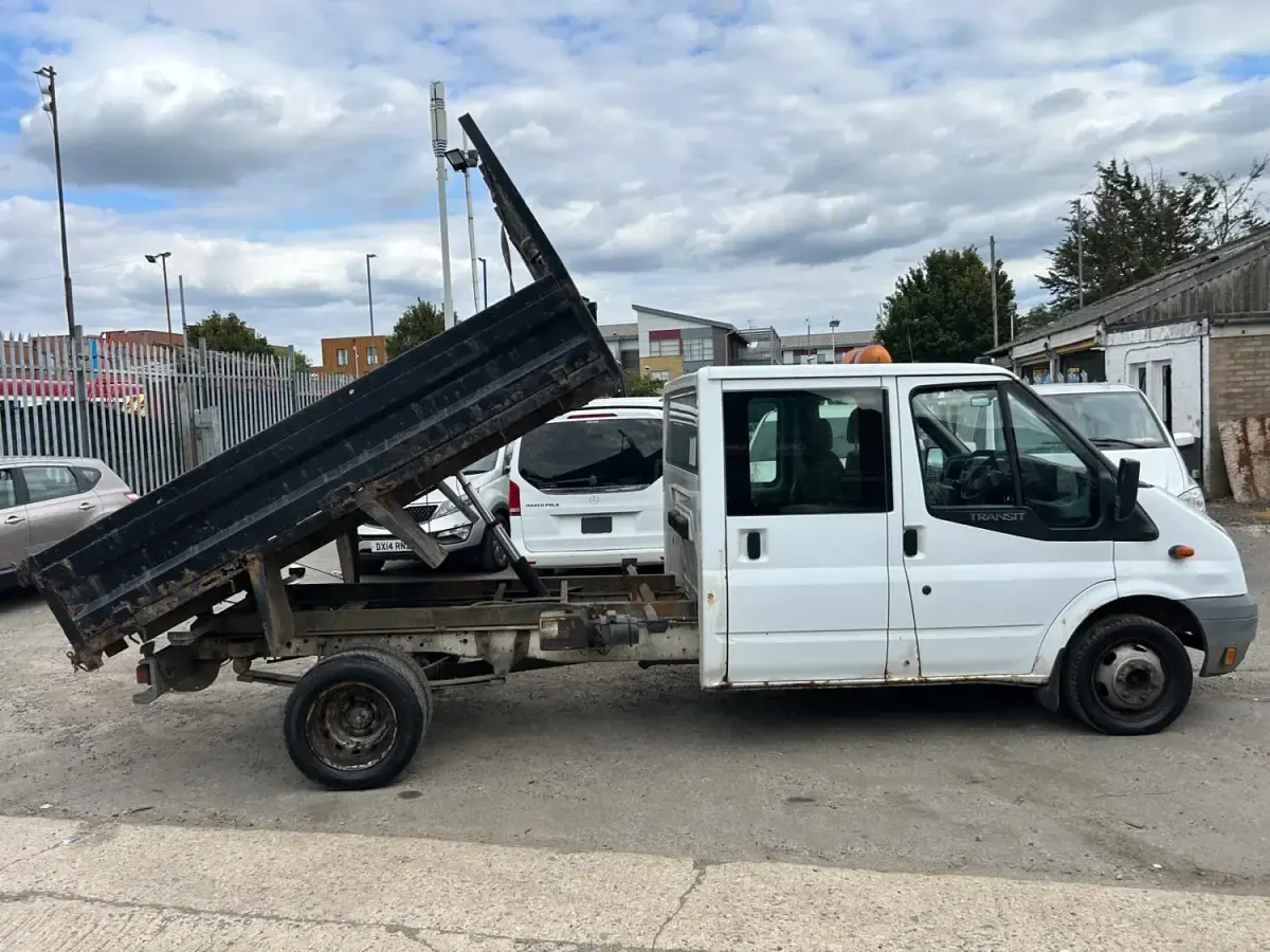 Begagnad Ford Transit 100 HK (73 kW) 2011 Vit Cab