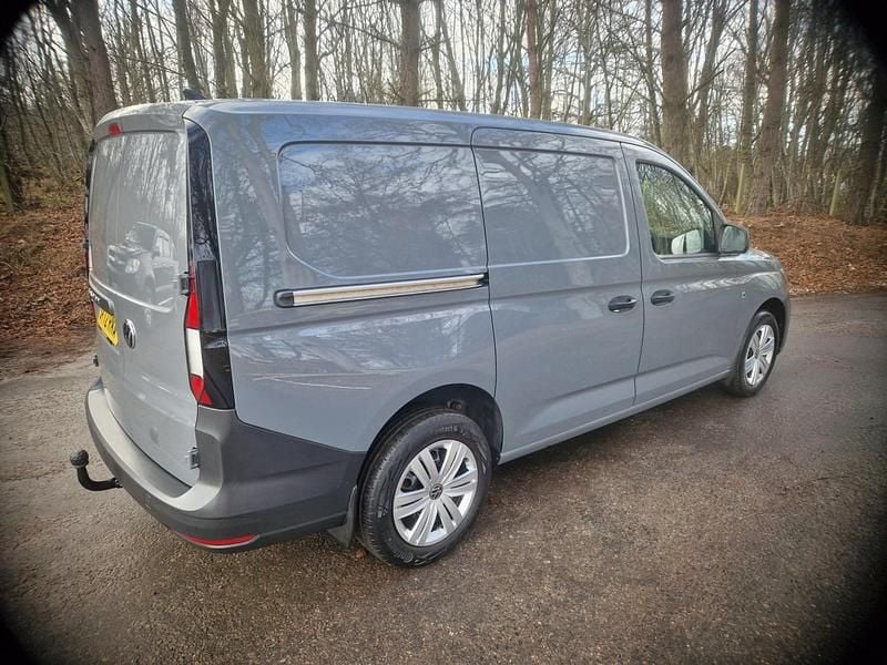 Used VW Caddy Maxi 114 HP (83 kW) 2023 Grey MPV