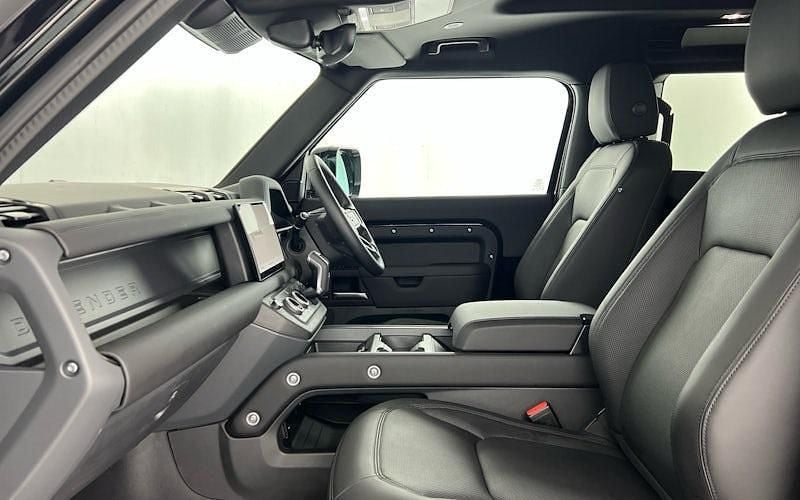 Gebraucht Land Rover Defender SE Dynamic 349 PS (256 kW) 2024 SUV