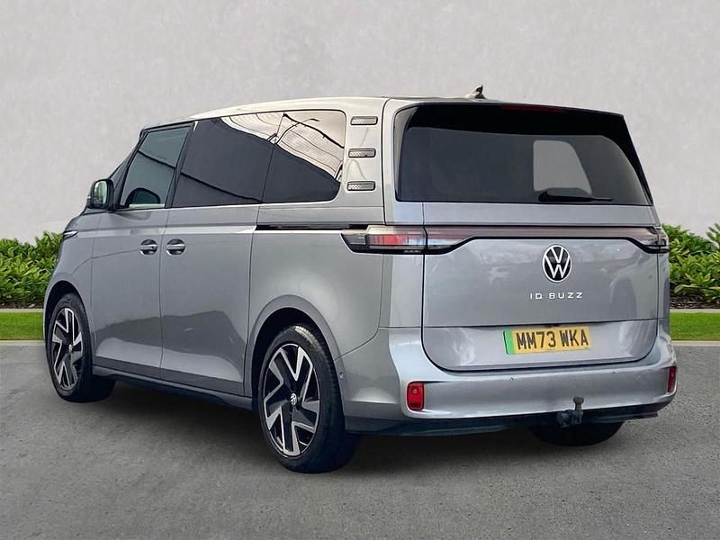 Usado VW ID. Buzz Pro 150 kW (204 HP) 2023 Prateado Monovolume