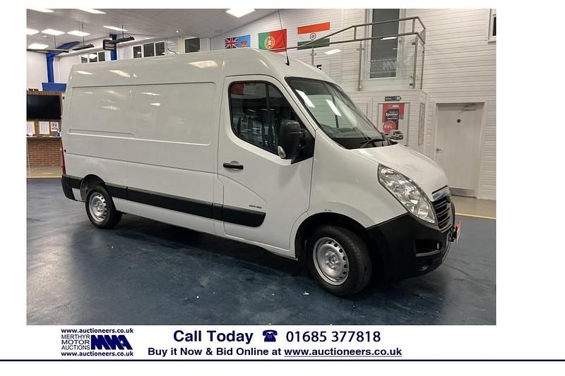White Used 2014 Vauxhall Movano Van | £4,310 (Super price) - Image 1/4