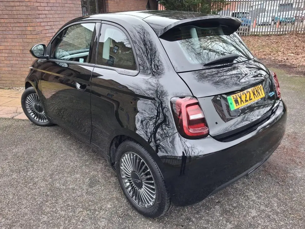 Used Fiat 500e Icon 85 kW (116 HP) 2022 Black Hatchback