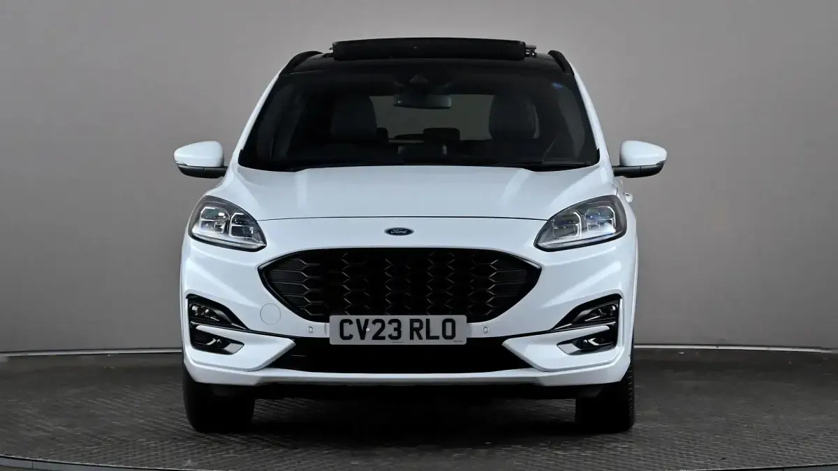 Used Ford Kuga ST-Line X 150 HP (110 kW) 2023 White SUV