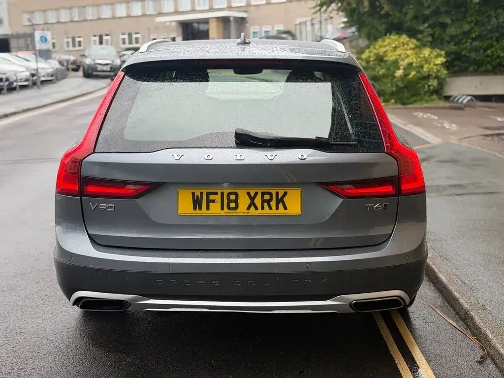 Used Volvo V90 CC Pro 310 HP (228 kW) 2018 Grey Estate