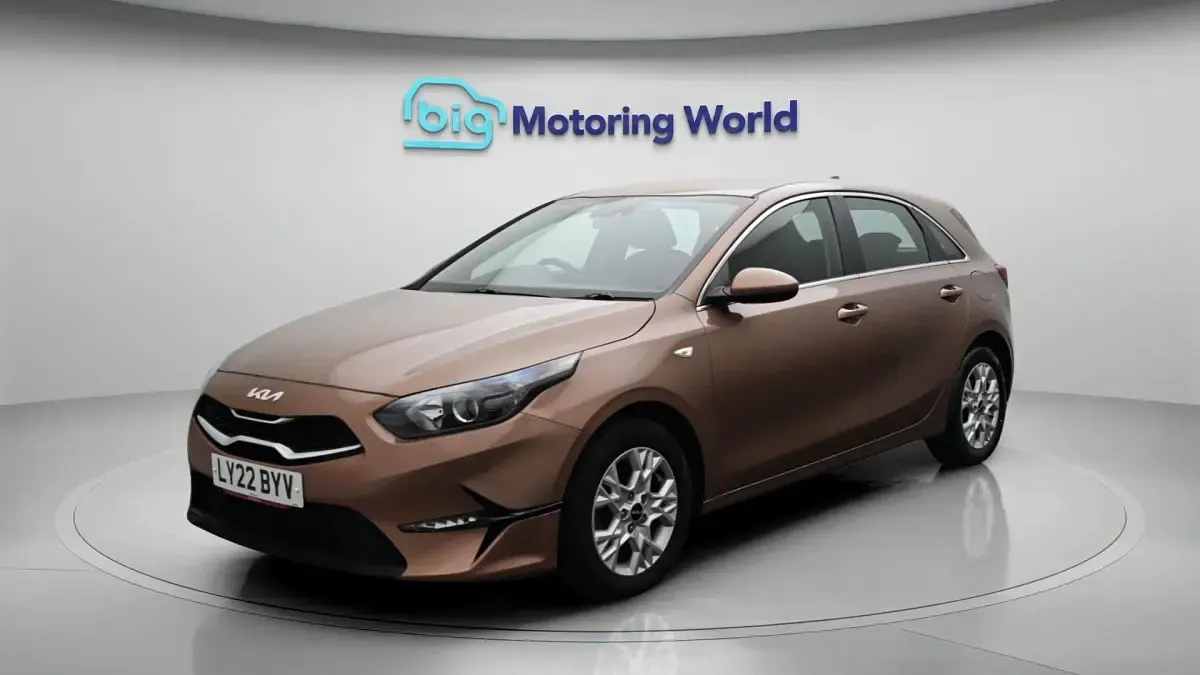 Used Kia Ceed 118 HP (86 kW) 2022 Bronze Hatchback