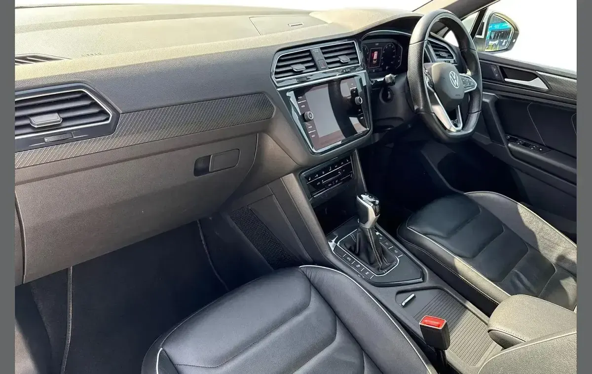 Used VW Tiguan R-line 150 HP (110 kW) 2023 White SUV