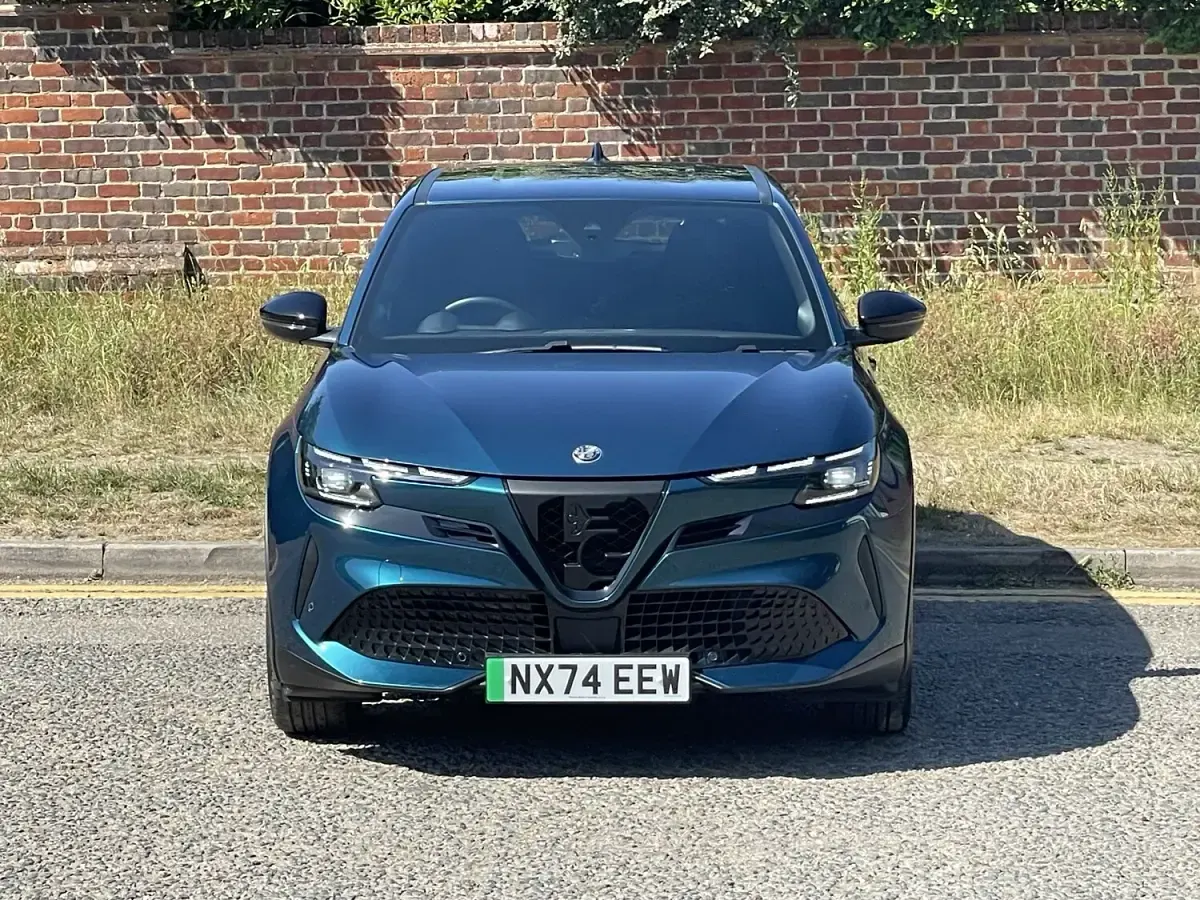 Used Alfa Romeo Junior Edizione Speciale 114 kW (156 HP) 2024 Green SUV