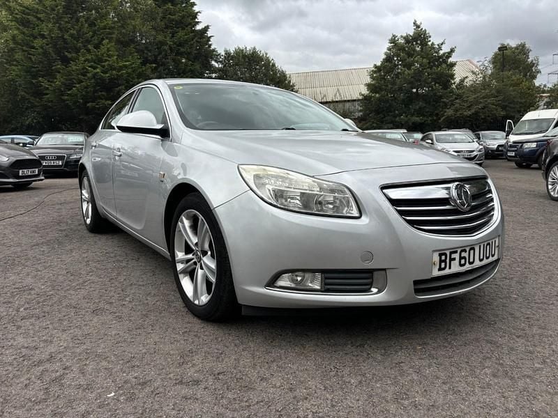 Used Vauxhall Insignia SRi 160 HP (117 kW) 2010 Silver Hatchback