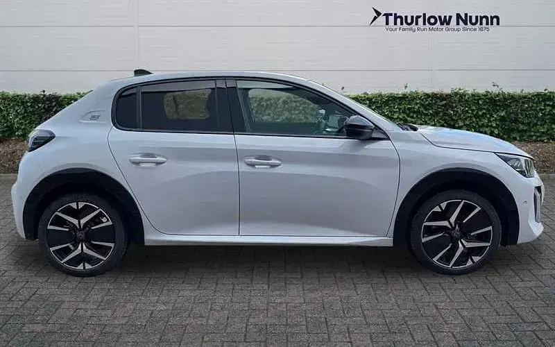 Used Peugeot e-208 Premium 114 kW (156 HP) 2026 Hatchback