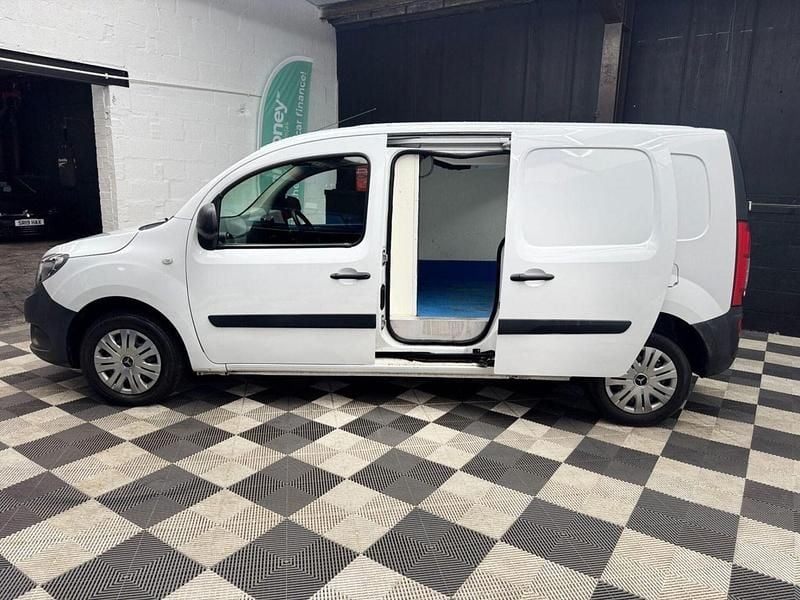 Used Mercedes Citan 109 90 HP (66 kW) 2017 White