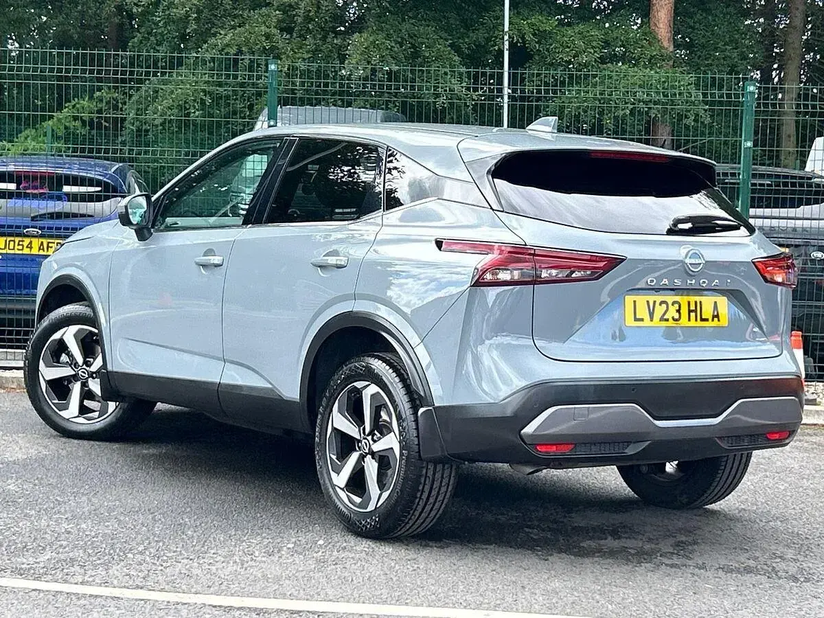 Used Nissan Qashqai N-Connecta 140 HP (102 kW) 2023 Grey SUV