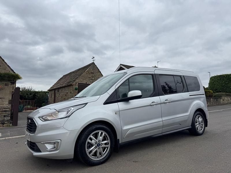 Used Ford Grand Tourneo Connect Titanium 120 HP (88 kW) 2020 Silver MPV
