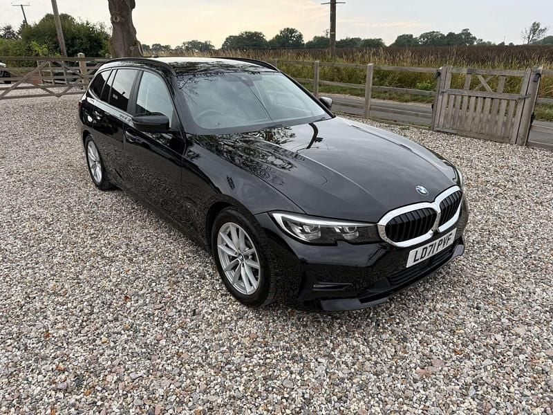 Black Used 2021 BMW 330 Sport Line Estate | £17,329 (Super price) - Image 1/4