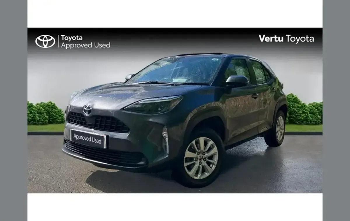 Used Toyota Yaris Cross 113 HP (83 kW) 2023 Grey SUV