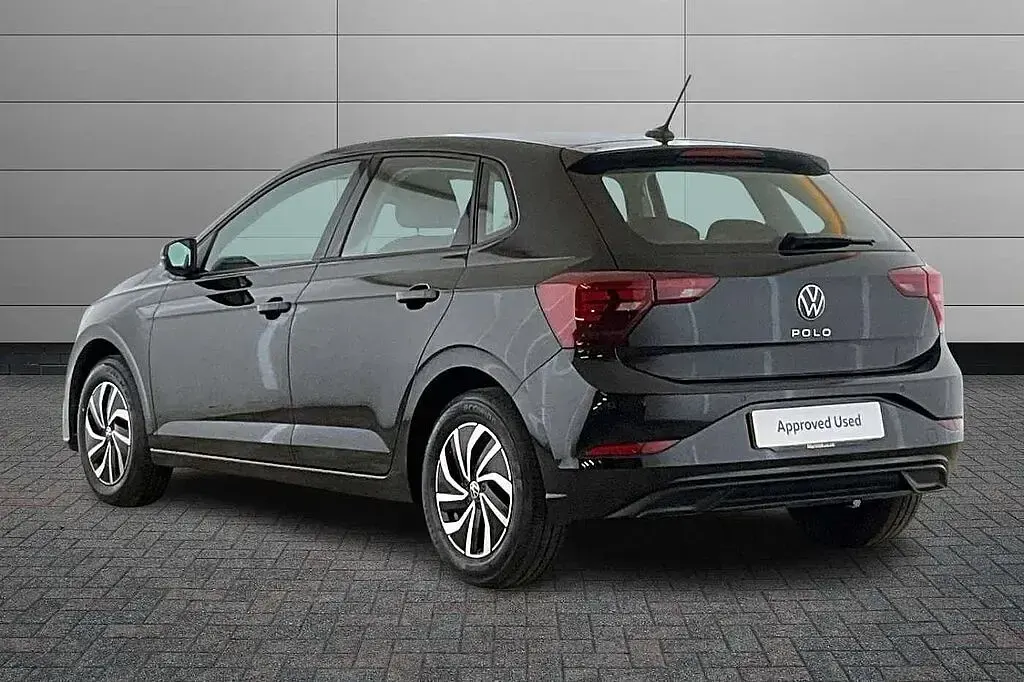 Used VW Polo Life 95 HP (69 kW) 2023 Black Hatchback