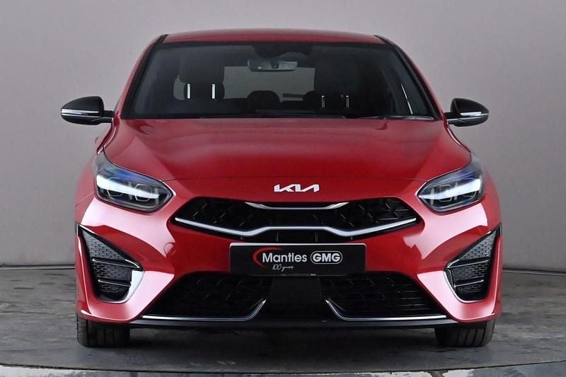 Used Kia Ceed GT GT-Line 138 HP (101 kW) 2025 Red Hatchback