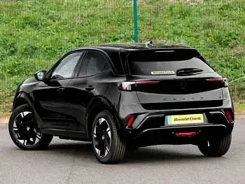 Nouă Vauxhall Mokka 114 kW (156 CP) 2026 Gri SUV